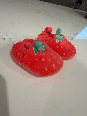 Kids Plush Strawberry Slippers - Red